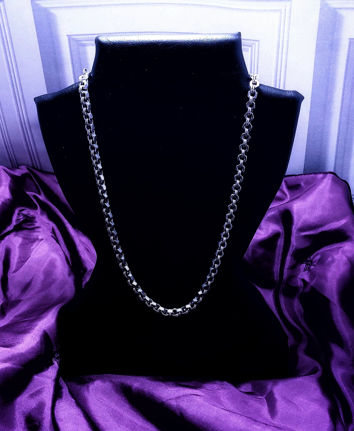 Hex chain link necklace