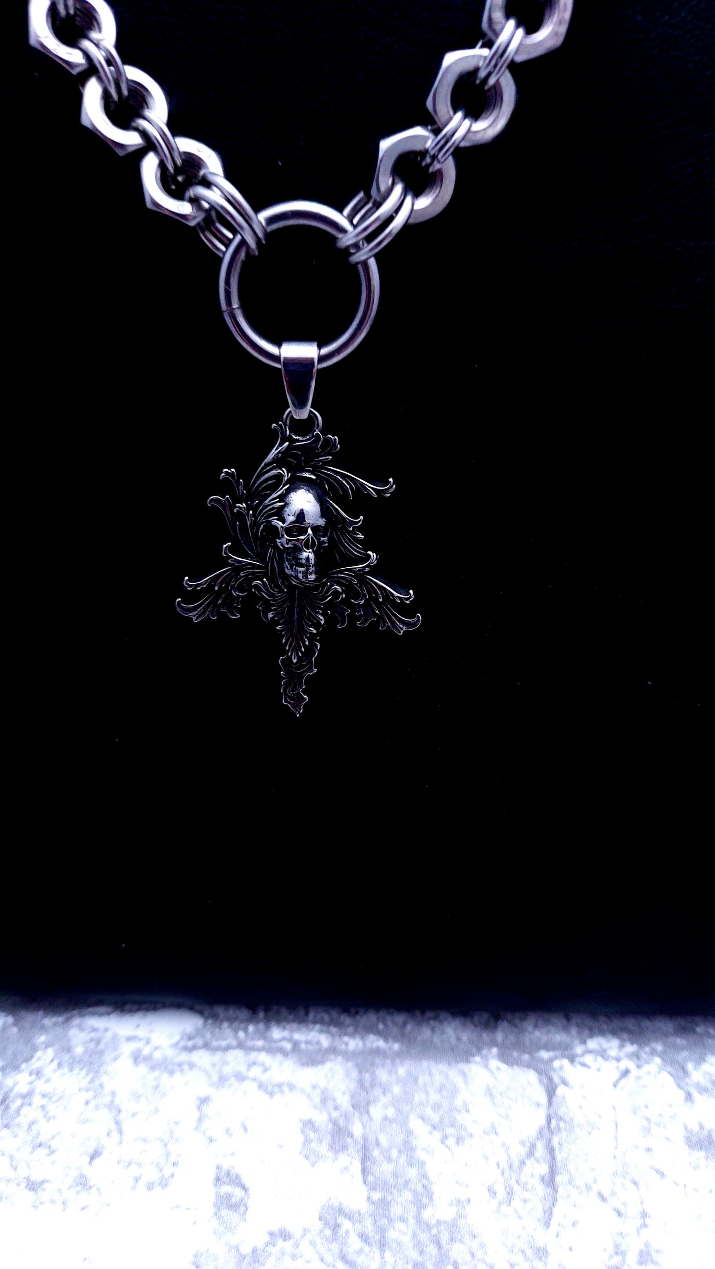 Skull Pendant with chunky chain